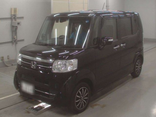 186 HONDA N BOX JF1 2017 г. (CAA Tokyo)